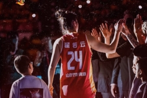 NBA马刺vs雄鹿_NBA马刺vs雄鹿高清无广告_NBA马刺vs雄鹿流畅直播入口