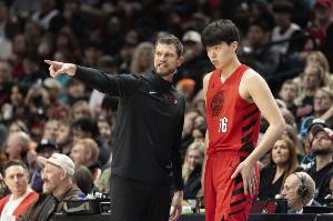 极速NBA马刺vs雄鹿直播_极速NBA马刺vs雄鹿直播无插件直播_极速NBA马刺vs雄鹿直播免费高清观看